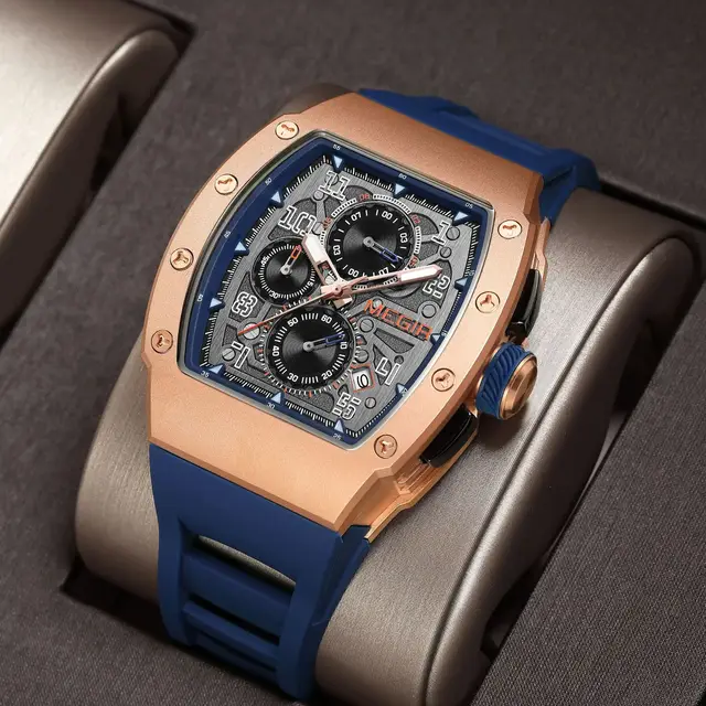 luxueuse et connotative suffit à montrer le charme d&#039;un homme mûr 