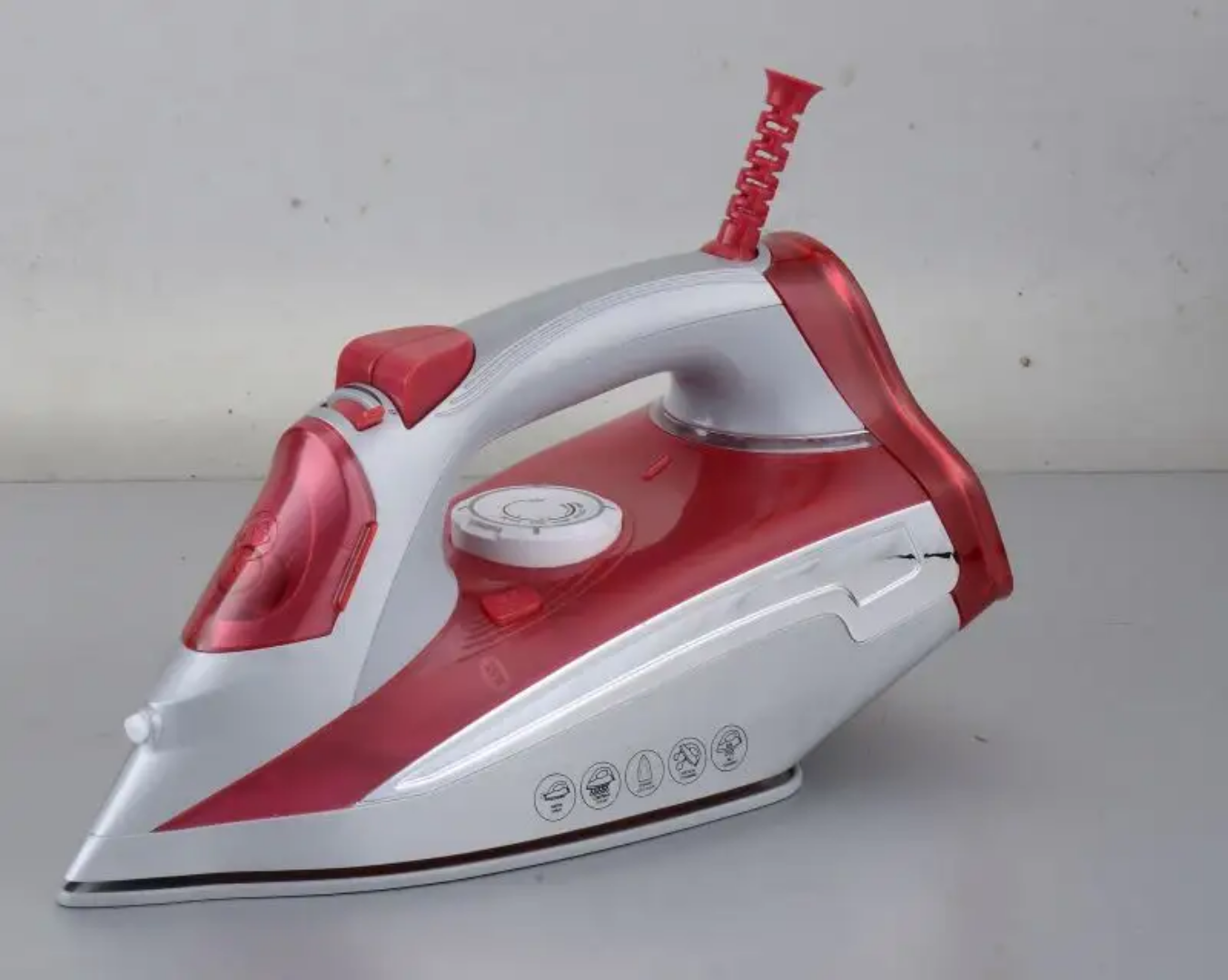 Fer à vapeur électrique