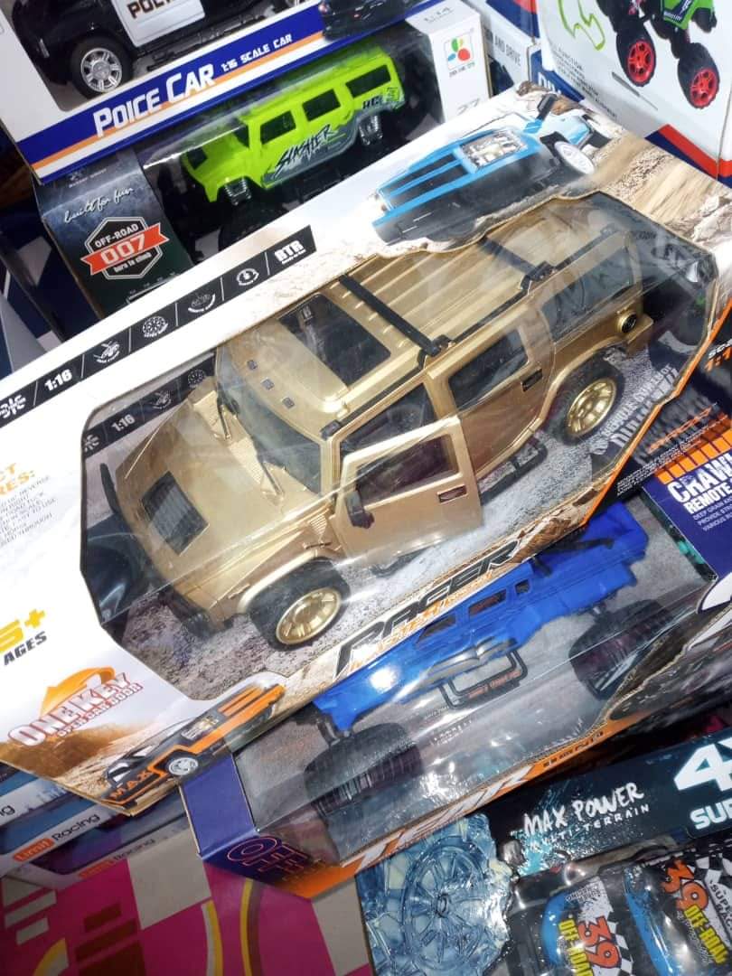 Jouet enfant voiture jouer Abidjan