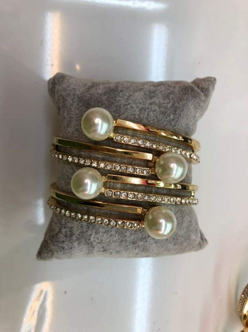 Bracelet or plaquée jewellery Adjamé