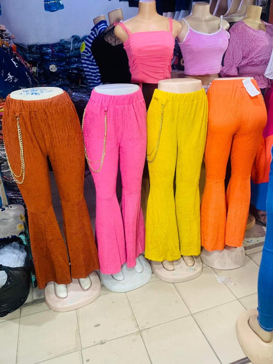 Jolie pantalon toute couleur femme