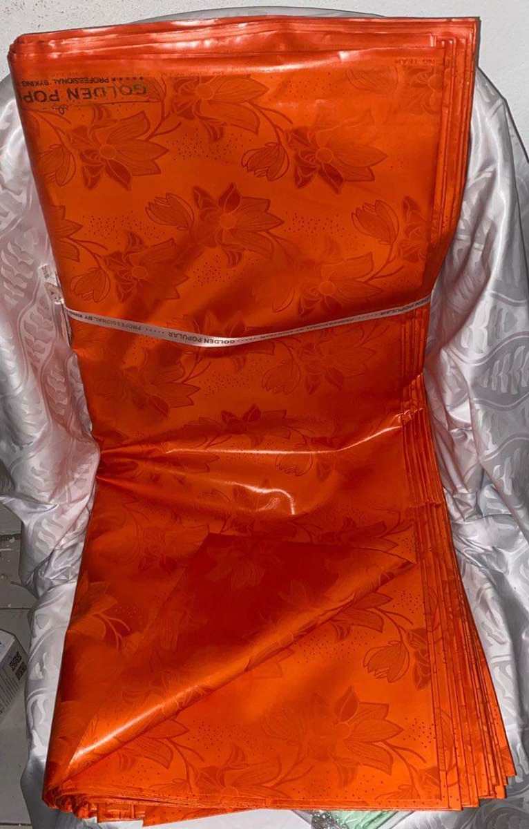 Mètre Bazin pour les grossistes d'Adjamé