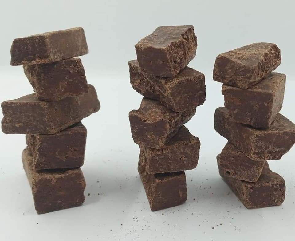 Chocolat boîte de 70 au lait et noir 100% bio