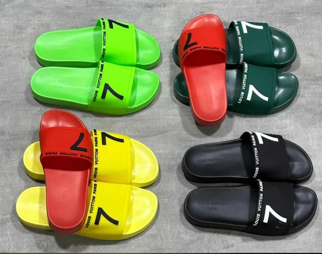 Claquettes homme tendance Adjamé