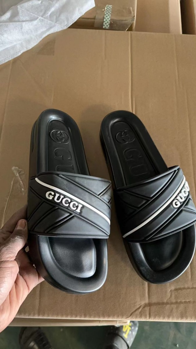 Claquette homme noir Amiri