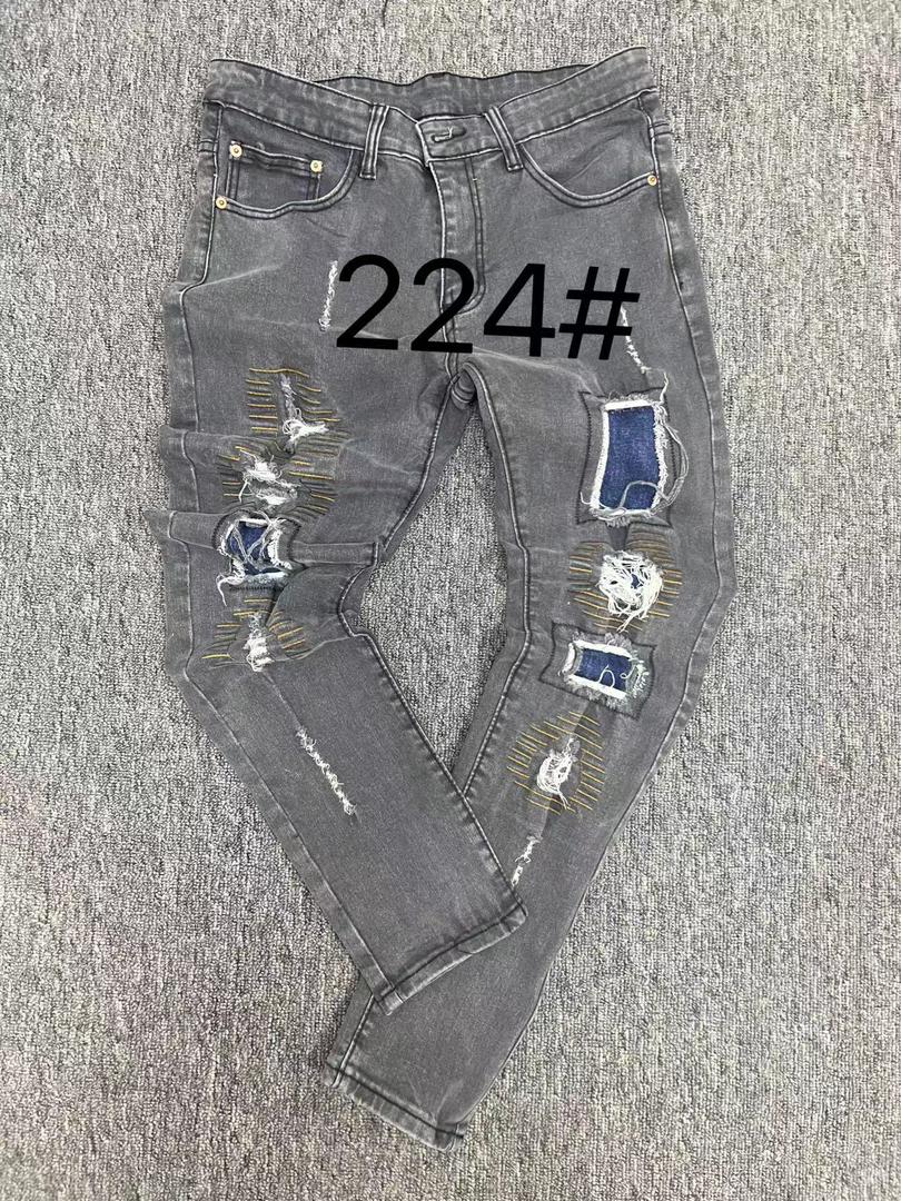 Jeans pour hommes femmes moin cher avec pantalon élastique droit et crayon 10 OZ pour la commande engros et détails peut sélectionner la couleur et le design Taille  Gammes 28- 29 - 30-36 à Adjamé 