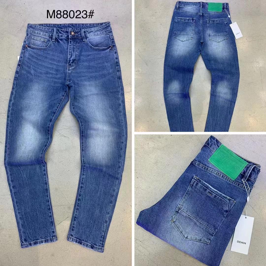 Jeans pour hommes avec pantalon élastique droit et crayon 10 OZ pour la commande engros et détails peut sélectionner la couleur et le design Taille  gamme 30-36 à Adjamé 