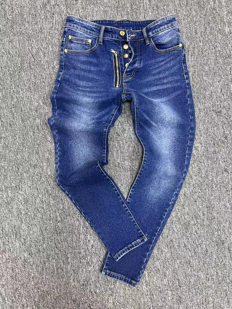Jeans pour hommes femmes moin cher avec pantalon élastique droit et crayon 10 OZ pour la commande engros et détails peut sélectionner la couleur et le design Taille  gamme 30-36 à Adjamé 