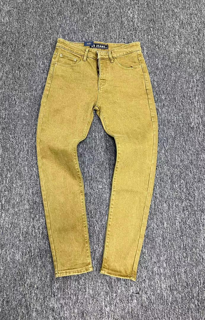 Jeans pour hommes femmes moin cher avec pantalon élastique droit et crayon 10 OZ pour la commande engros et détails peut sélectionner la couleur et le design Taille  Gammes 28- 29 - 30-36 à Adjamé 