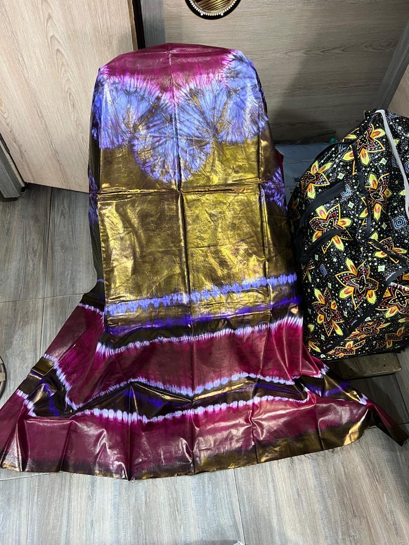 SIRI bazin or et rouge